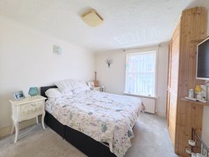 New Street- click for photo gallery